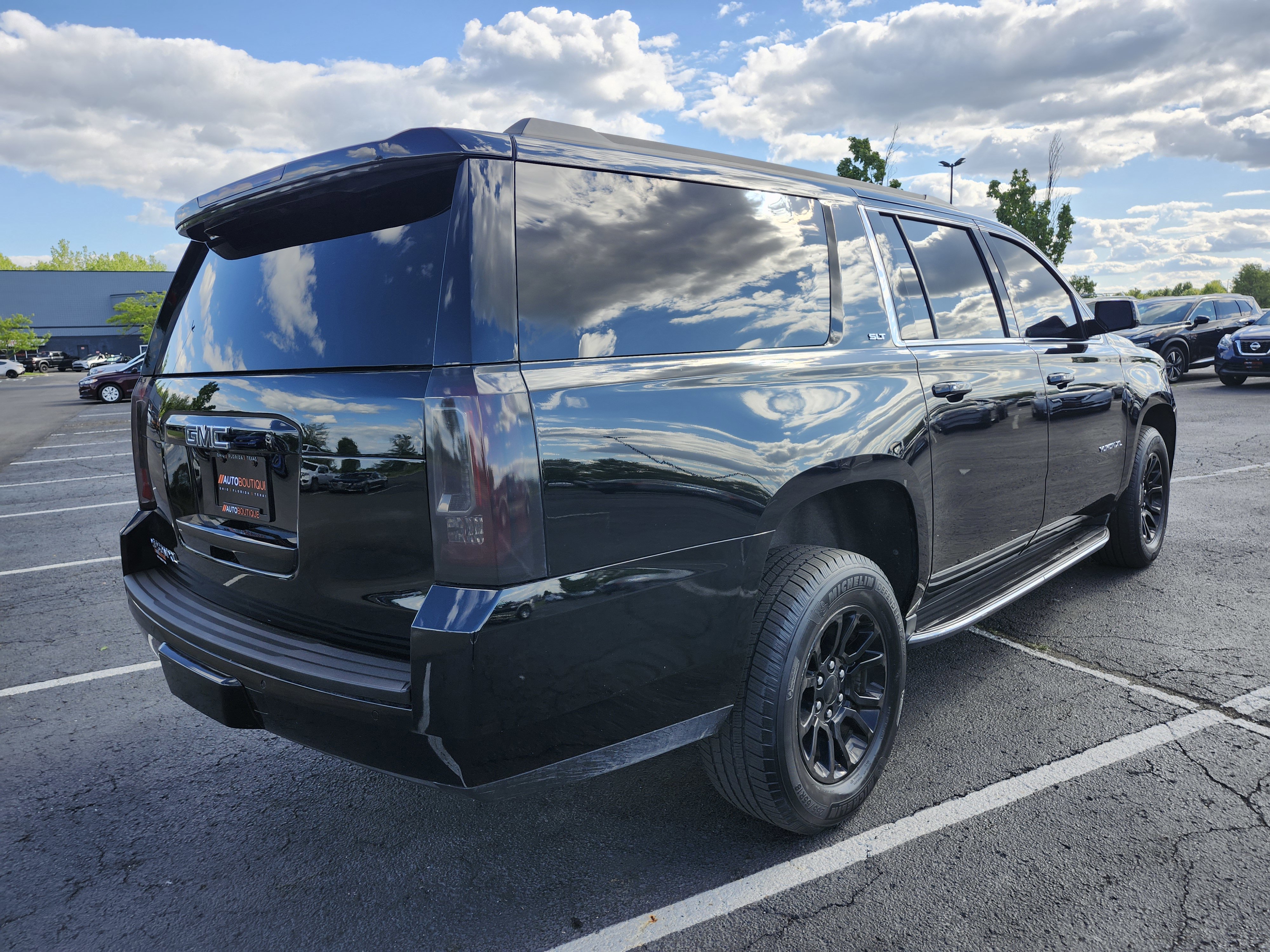 Used 2019 GMC Yukon XL SLT AWD/4WD image 19