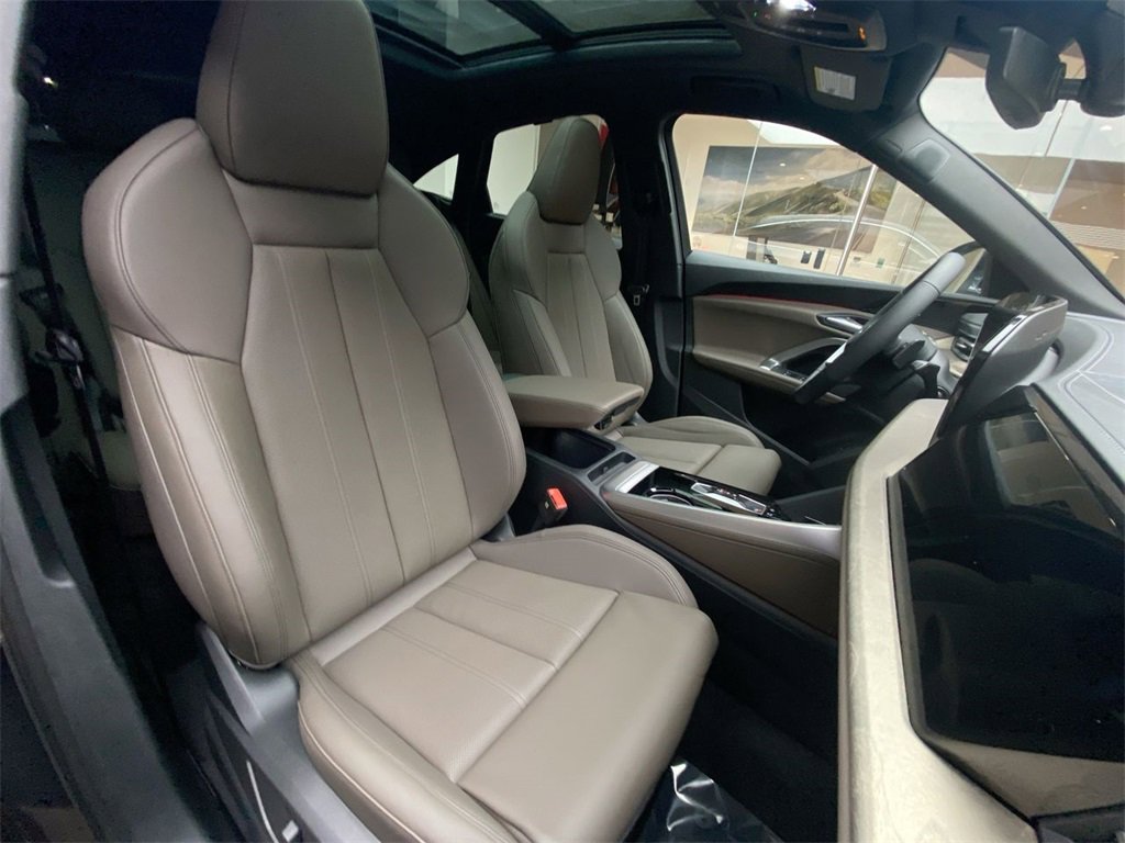 New 2025 Audi Q5 Premium Plus image 27