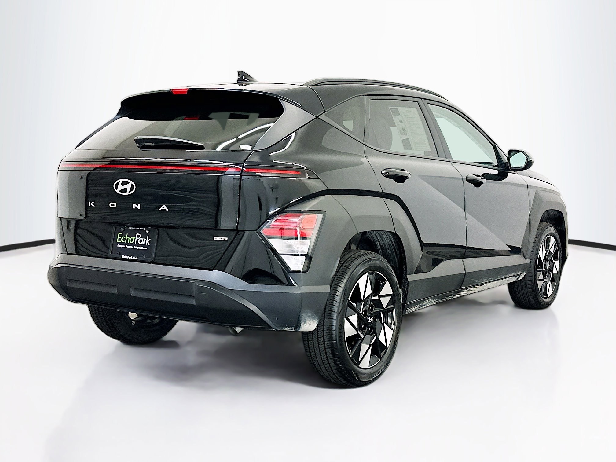 Used 2025 Hyundai Kona SEL AWD/4WD image 9