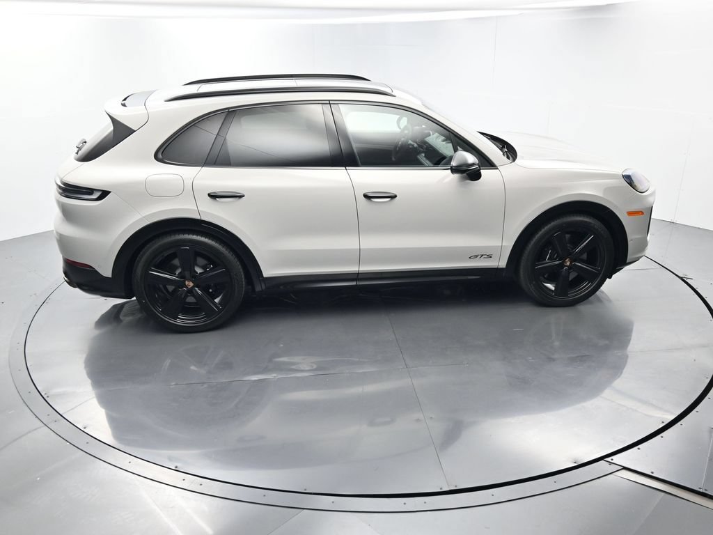 Certified 2026 Porsche Cayenne GTS AWD/4WD image 41