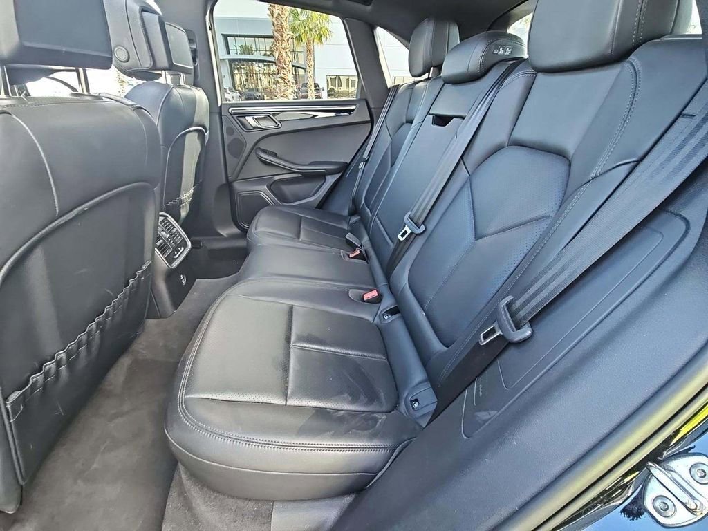 Used 2024 Porsche Macan image 5