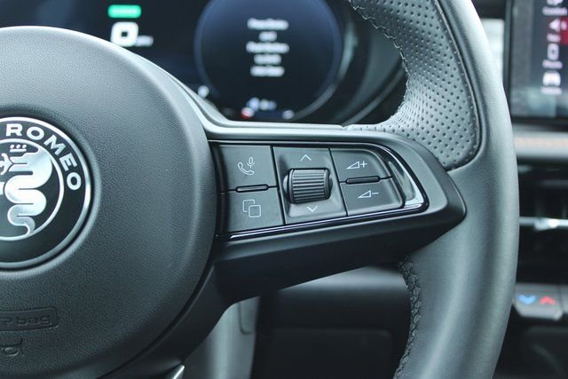 Used 2024 Alfa Romeo Tonale Ti image 24