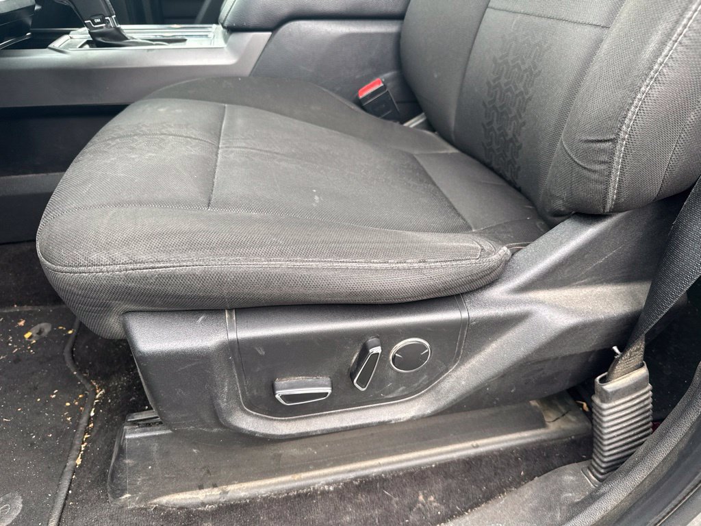 Used 2018 Ford F150 XLT w/ Equipment Group 302A Luxury AWD/4WD image 11