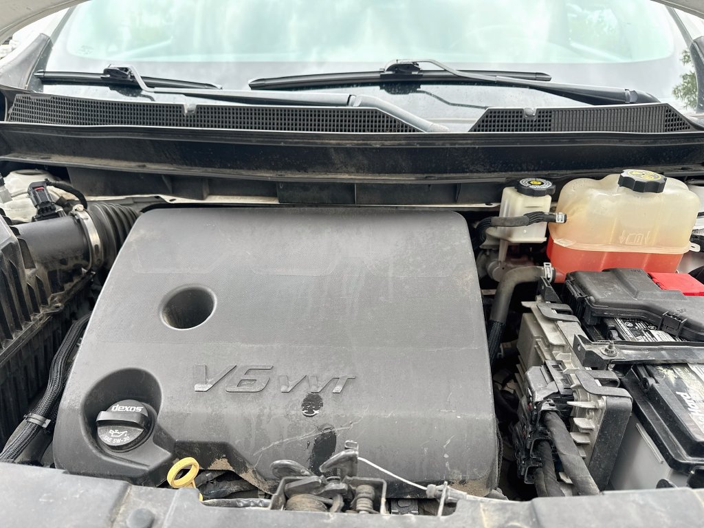 Used 2021 Chevrolet Traverse RS FWD image 32