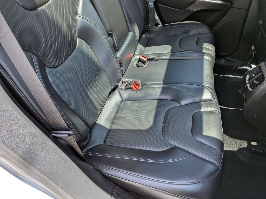 Certified 2021 Jeep Cherokee Latitude Lux w/ Sun & Sound Group AWD/4WD image 25