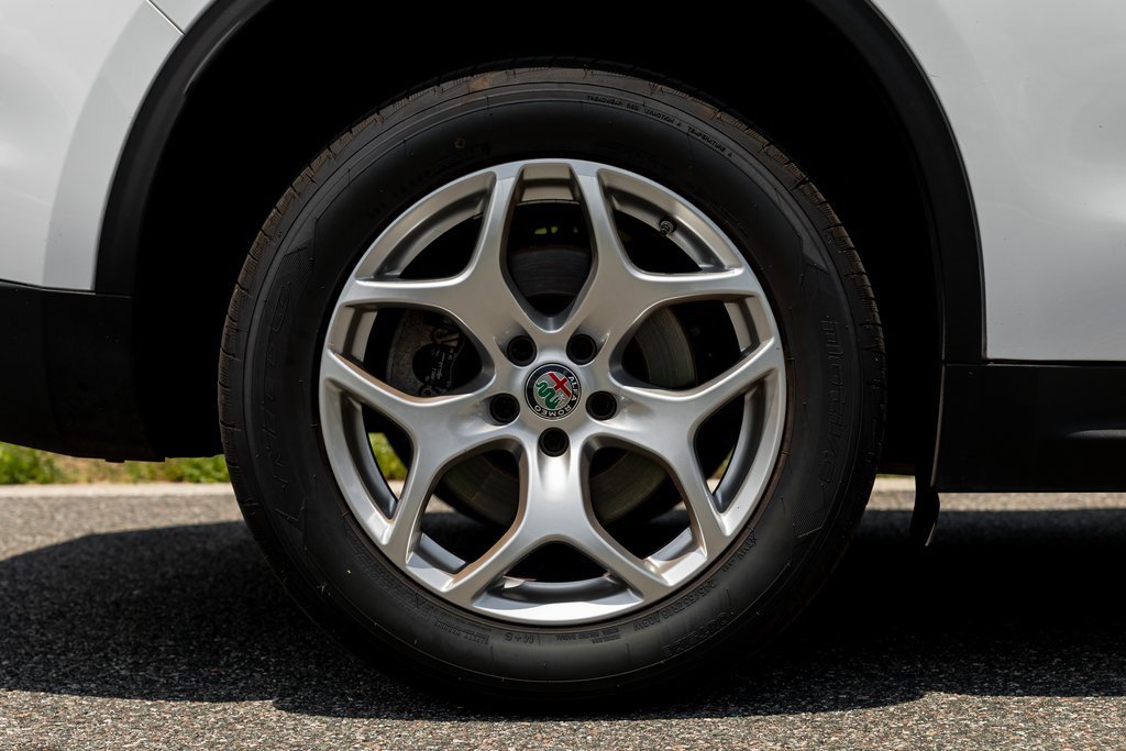 Used 2021 Alfa Romeo Stelvio Sprint image 12