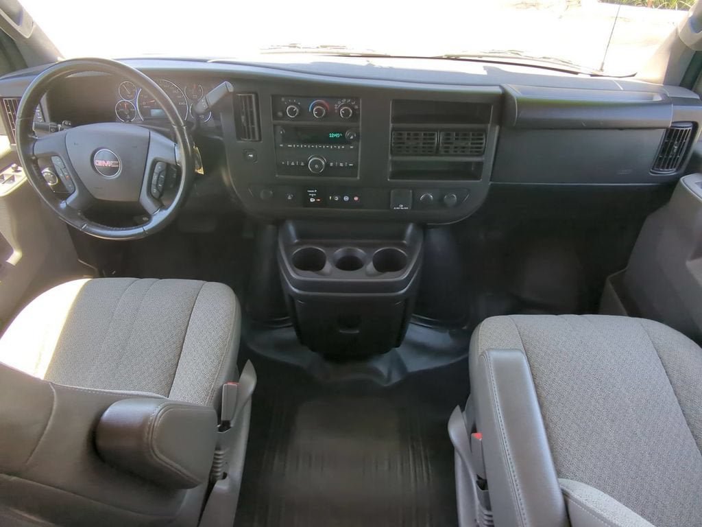 Used 2022 GMC Savana 3500 LS RWD image 23