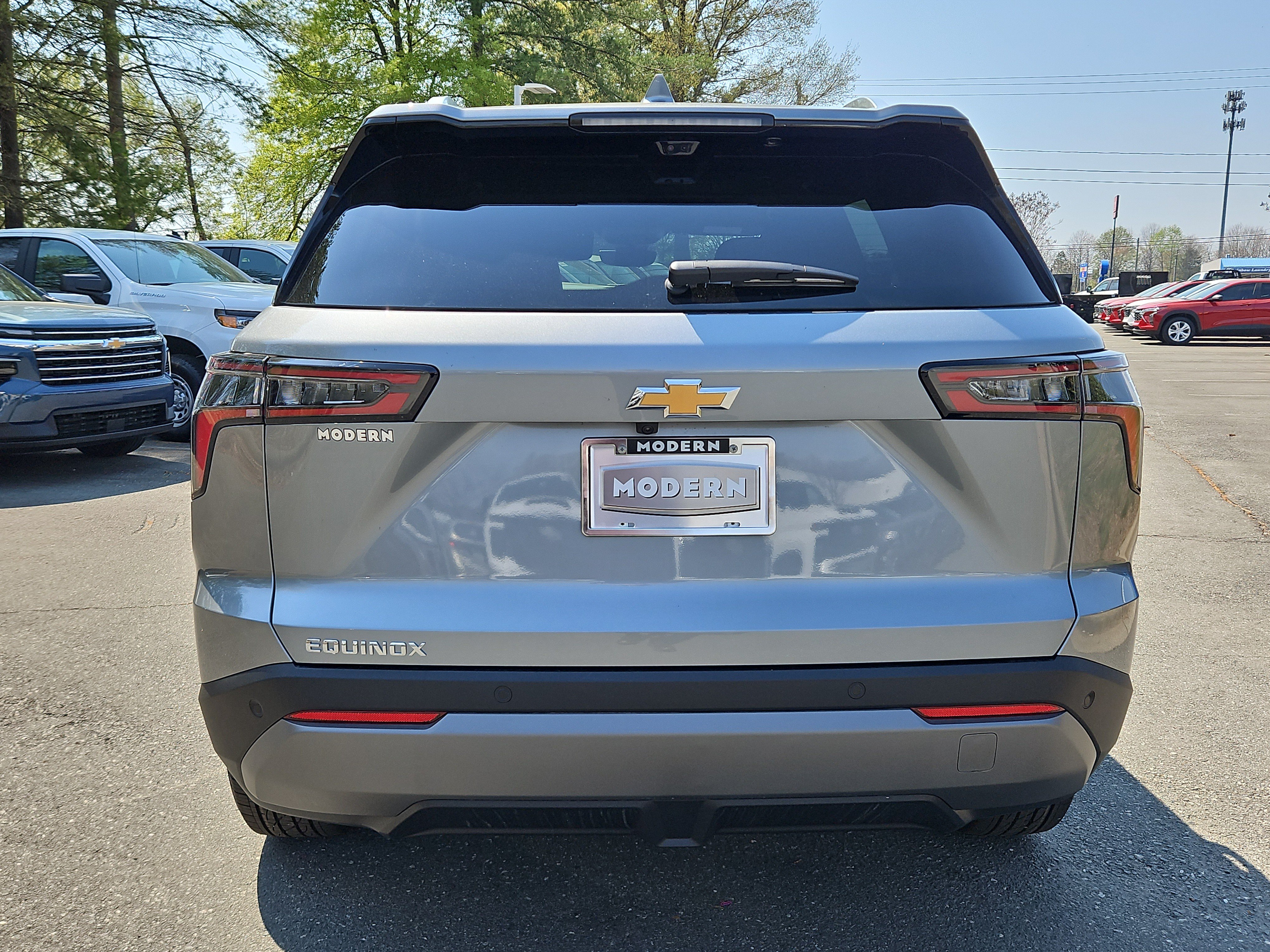 New 2026 Chevrolet Equinox LT w/ Convenience Package II FWD image 4