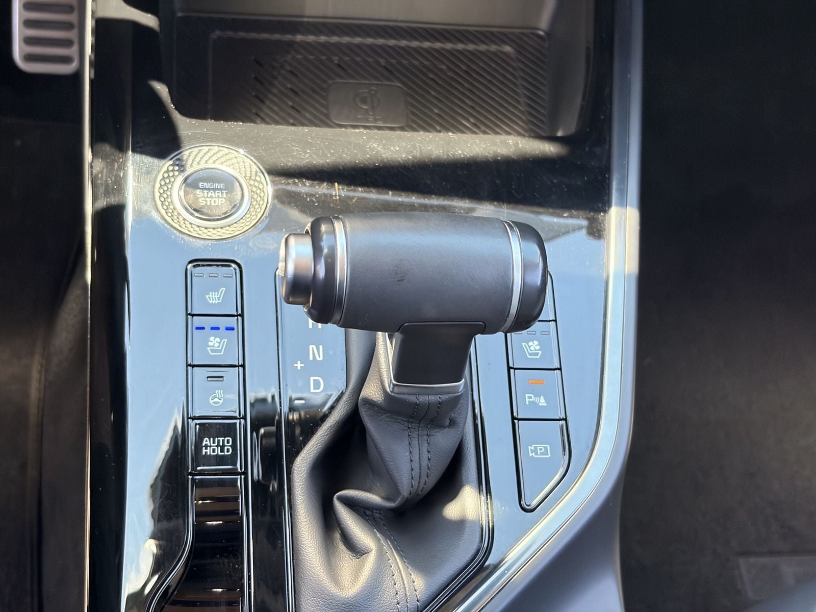 Used 2023 Kia Niro SX Touring FWD image 24
