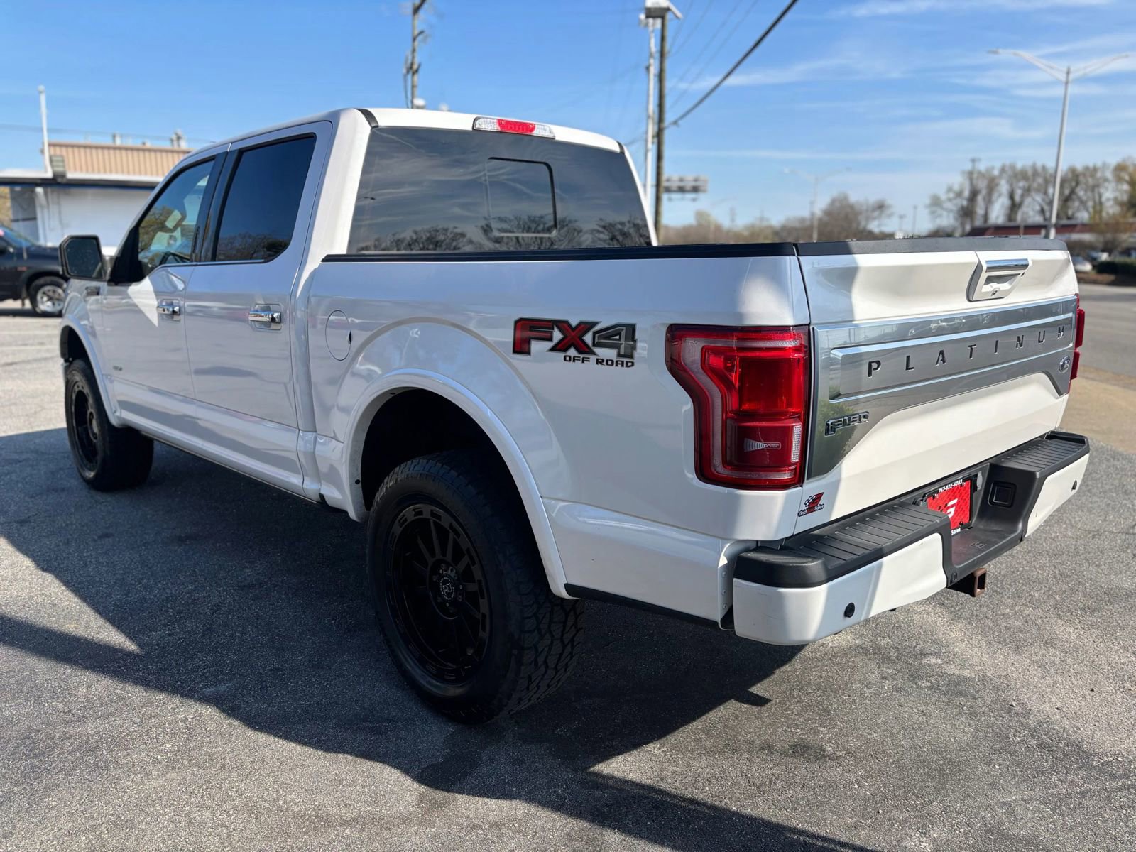 Used 2016 Ford F150 Platinum w/ Equipment Group 701A Luxury AWD/4WD image 6