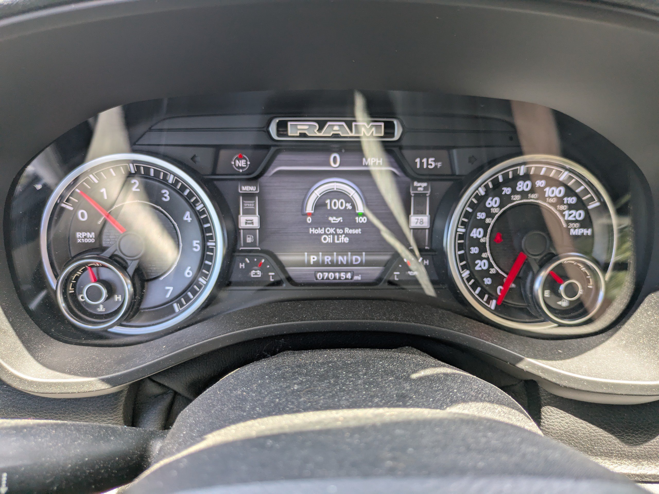 Used 2019 RAM 1500 Laramie AWD/4WD image 23
