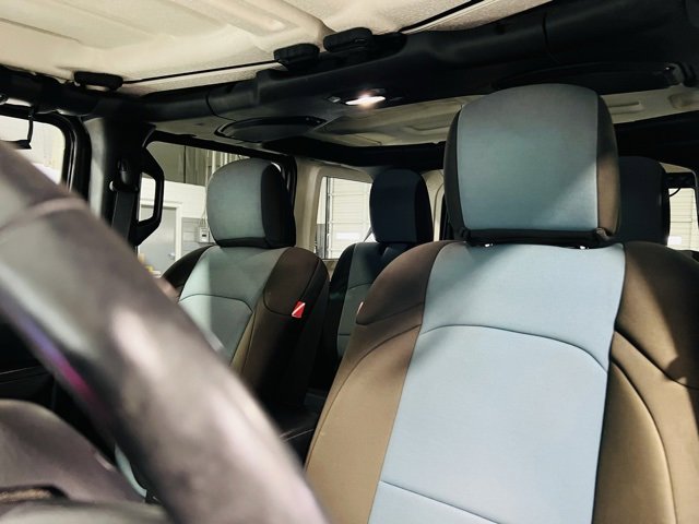 Used 2018 Jeep Wrangler Unlimited Sport S image 2