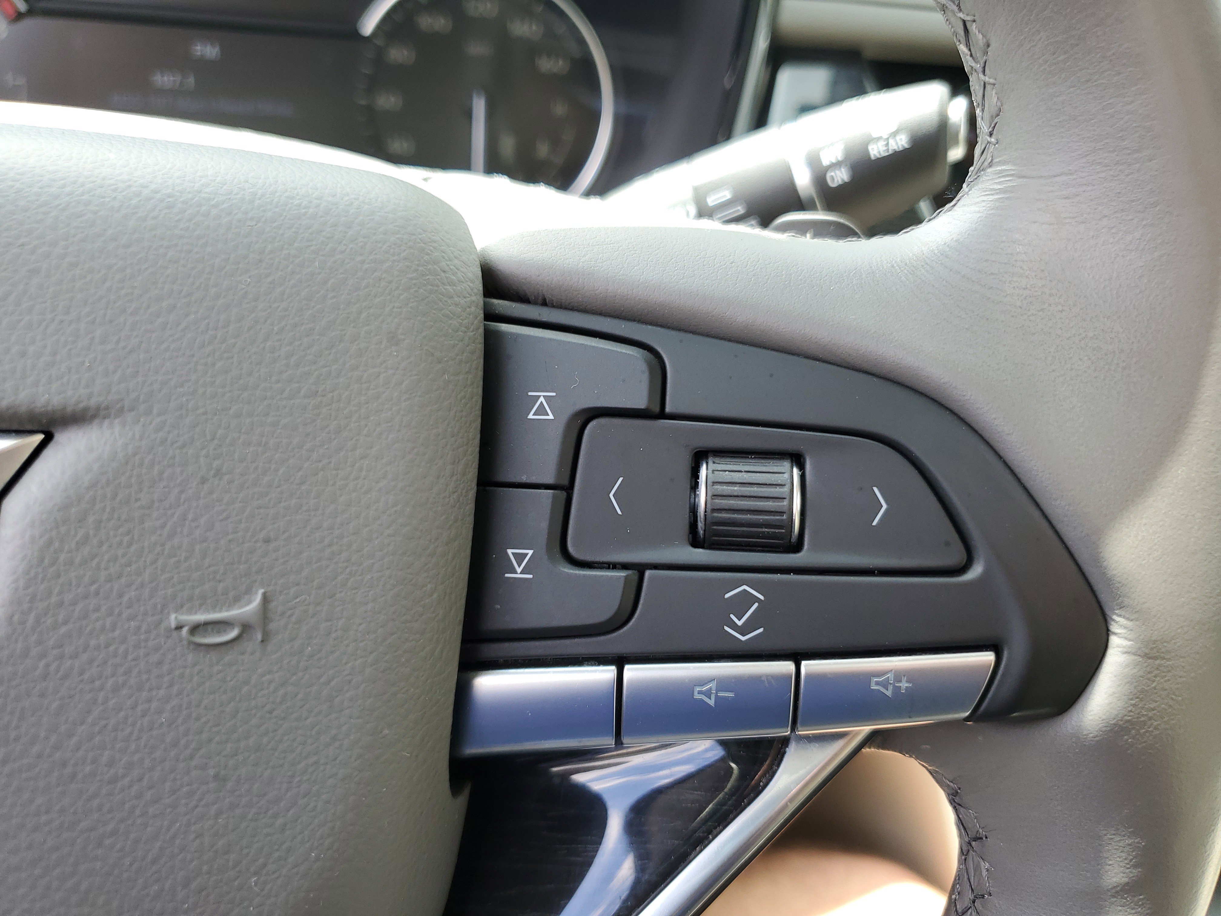 Used 2021 Cadillac XT6 Premium Luxury w/ LPO, Floor Liner Package image 21
