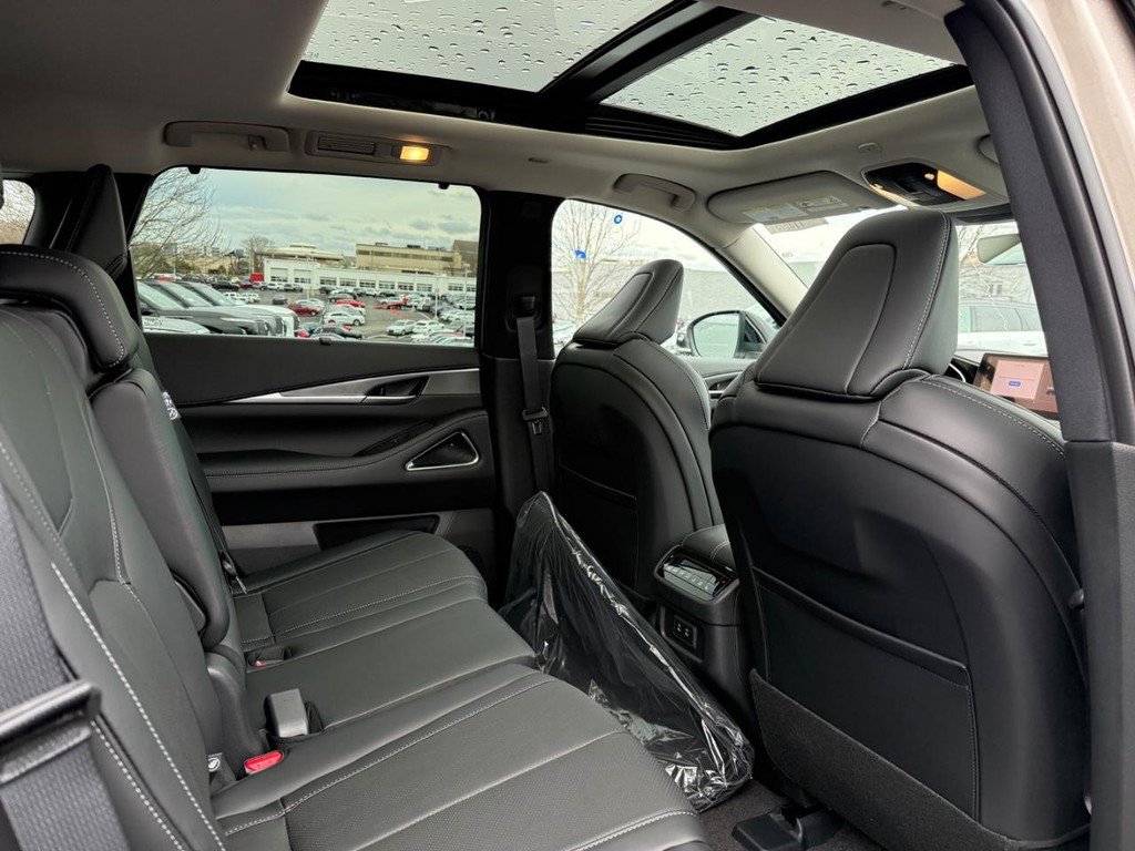 New 2026 INFINITI QX60 Luxe w/ Cargo Package image 6