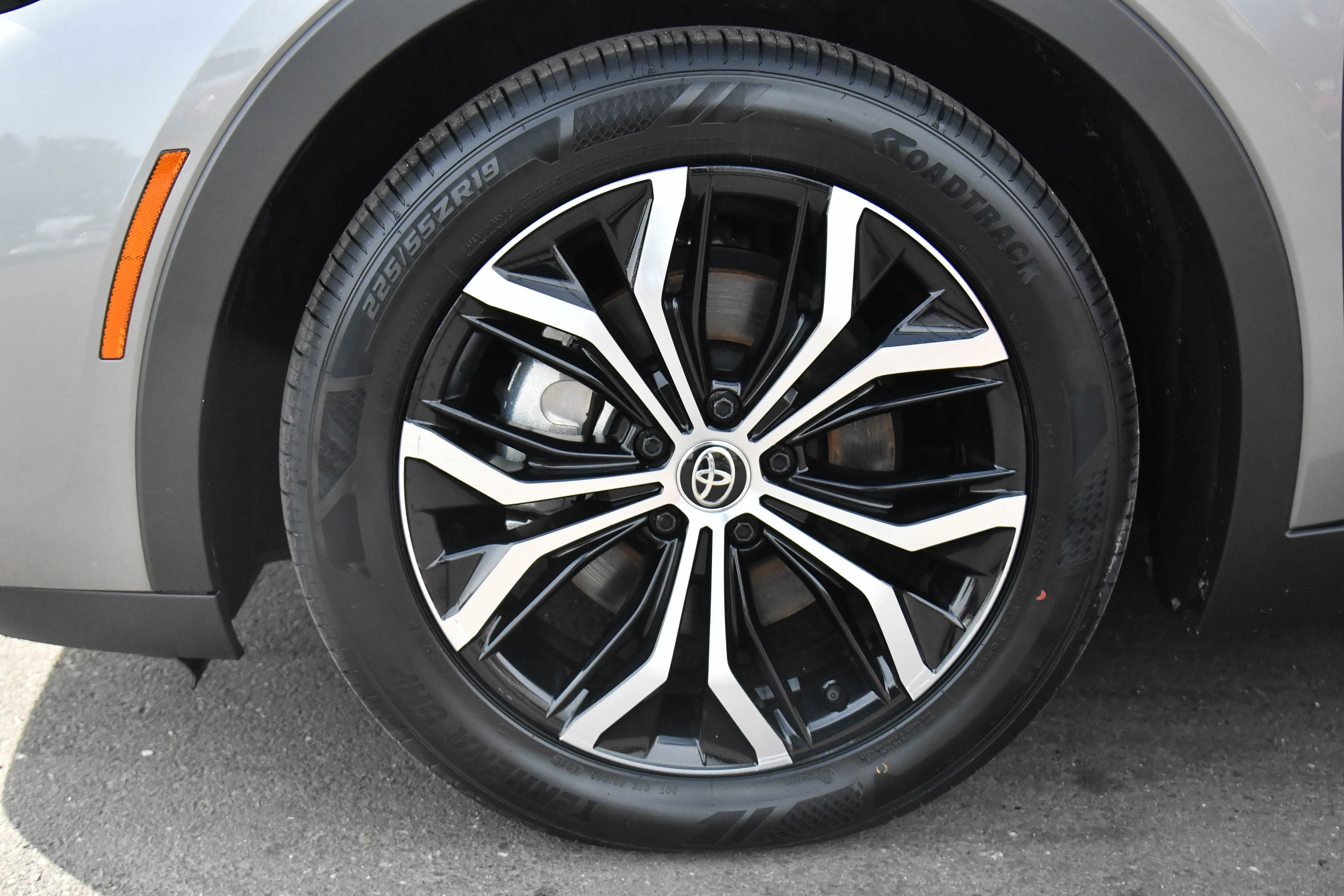 Used 2025 Toyota Crown image 12