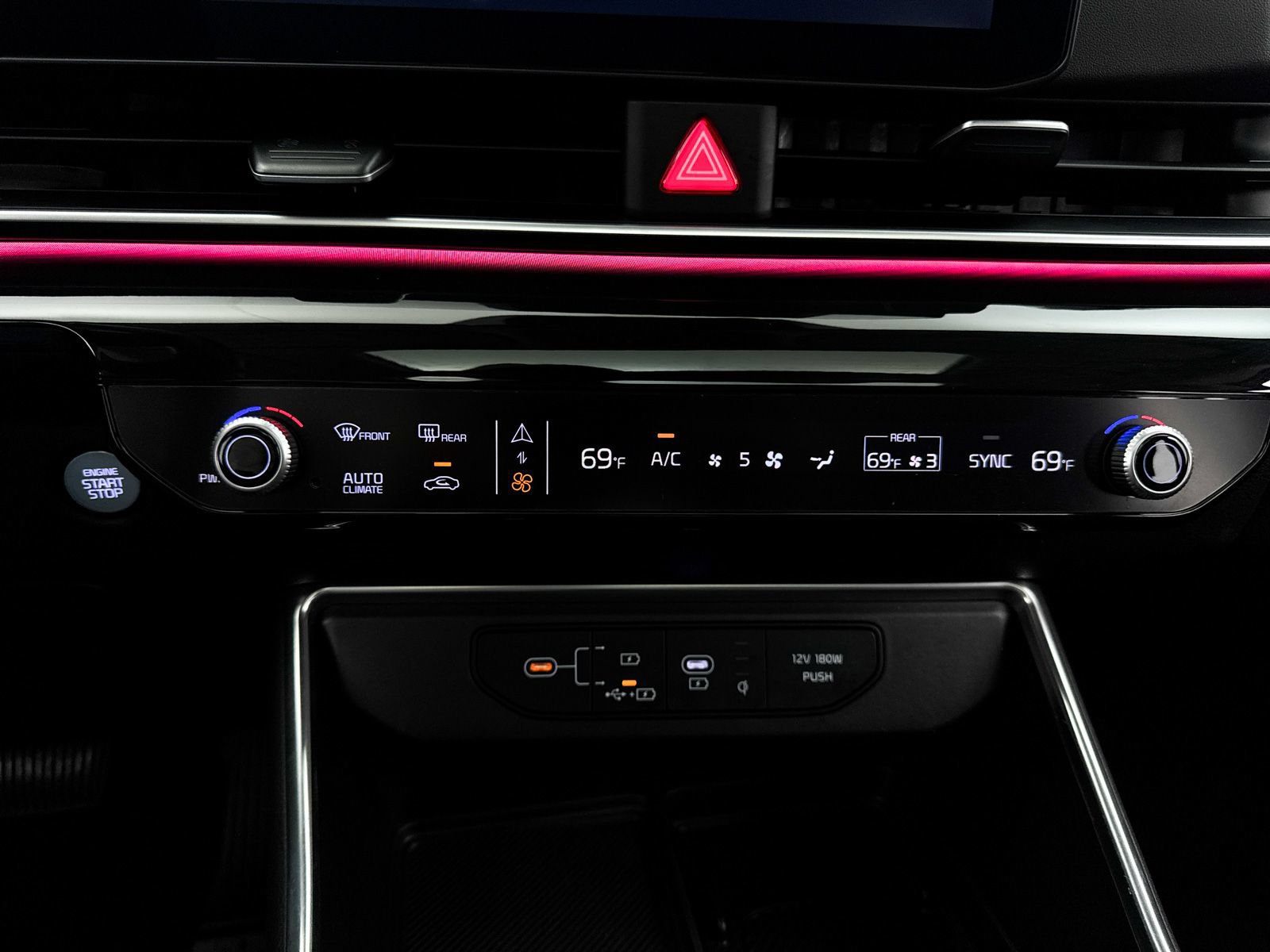 Certified 2025 Kia Carnival SX Prestige FWD image 29