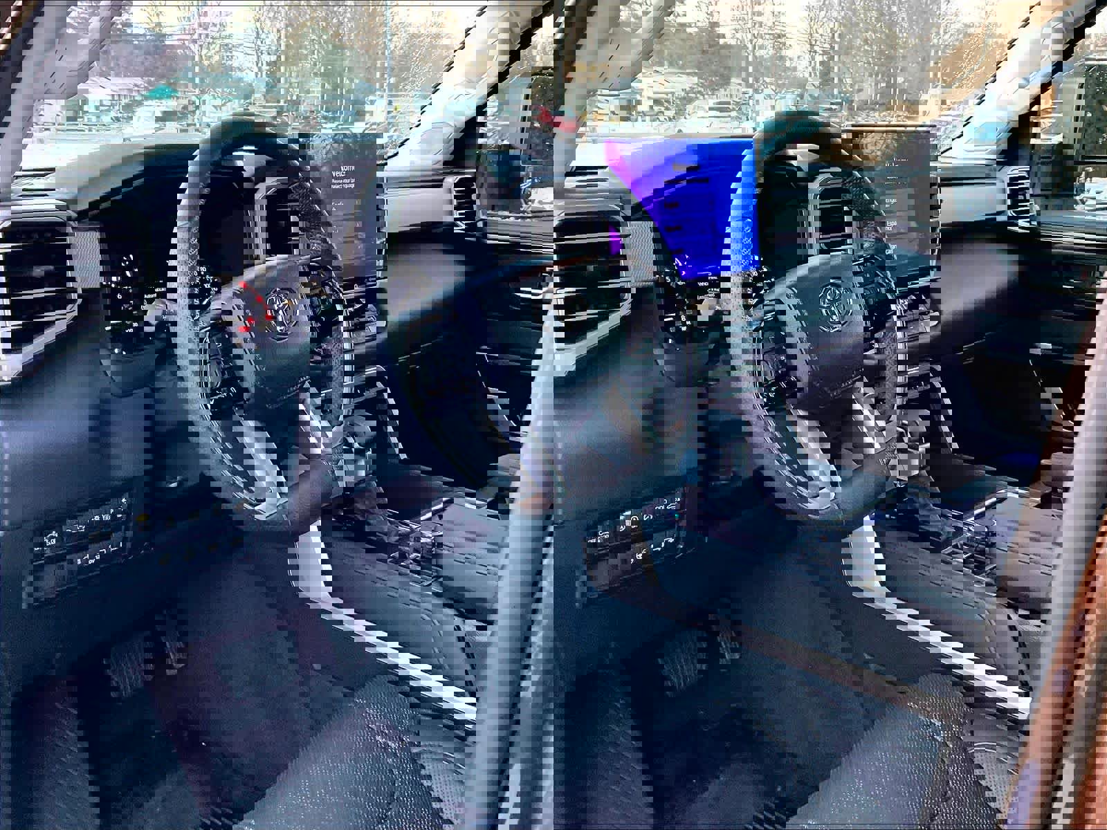 Used 2023 Toyota Tundra Limited image 8