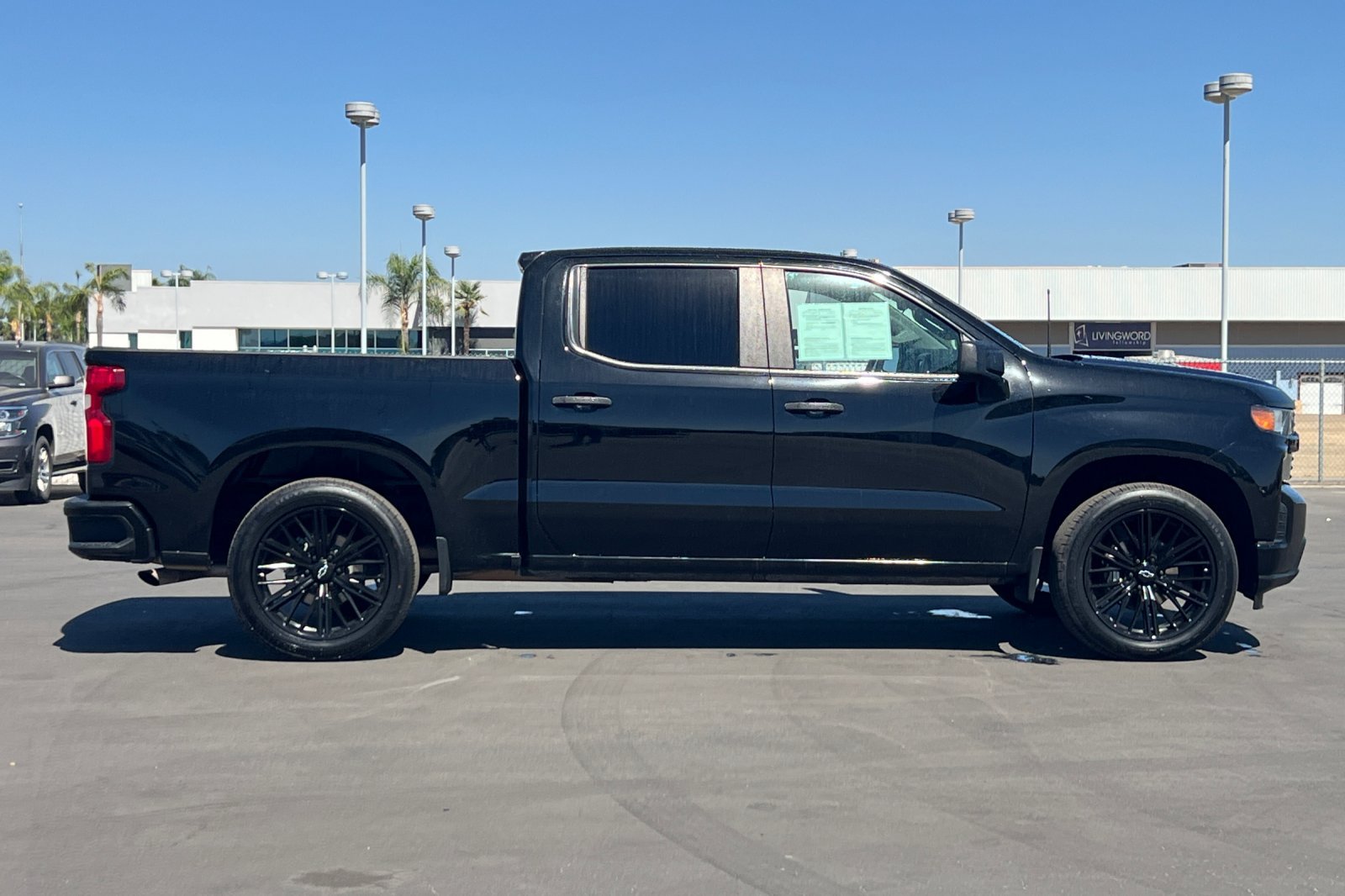 Used 2022 Chevrolet Silverado 1500 Custom RWD image 3