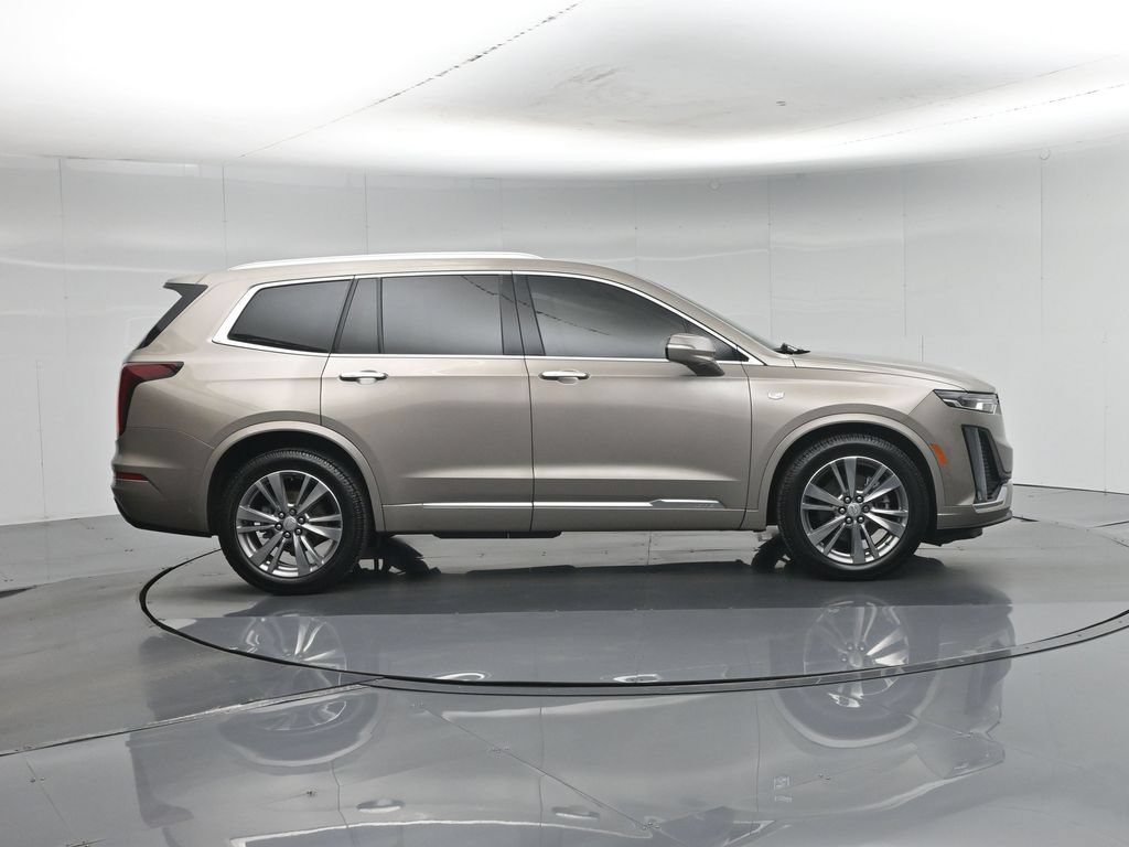 Used 2022 Cadillac XT6 Premium Luxury w/ Technology Package FWD image 34