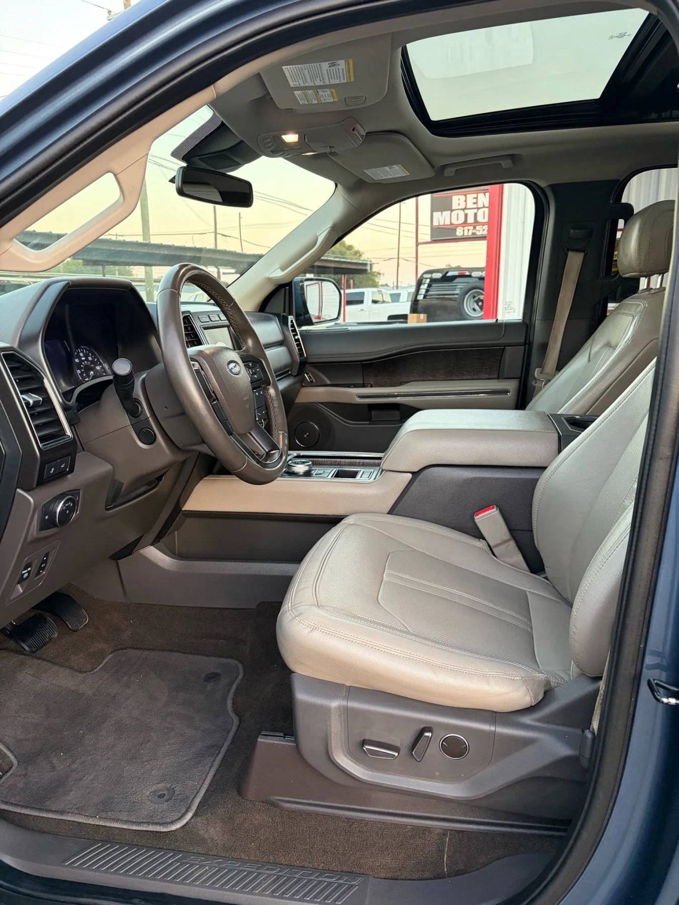 Used 2020 Ford Expedition Limited w/ Equipment Group 302A image 10