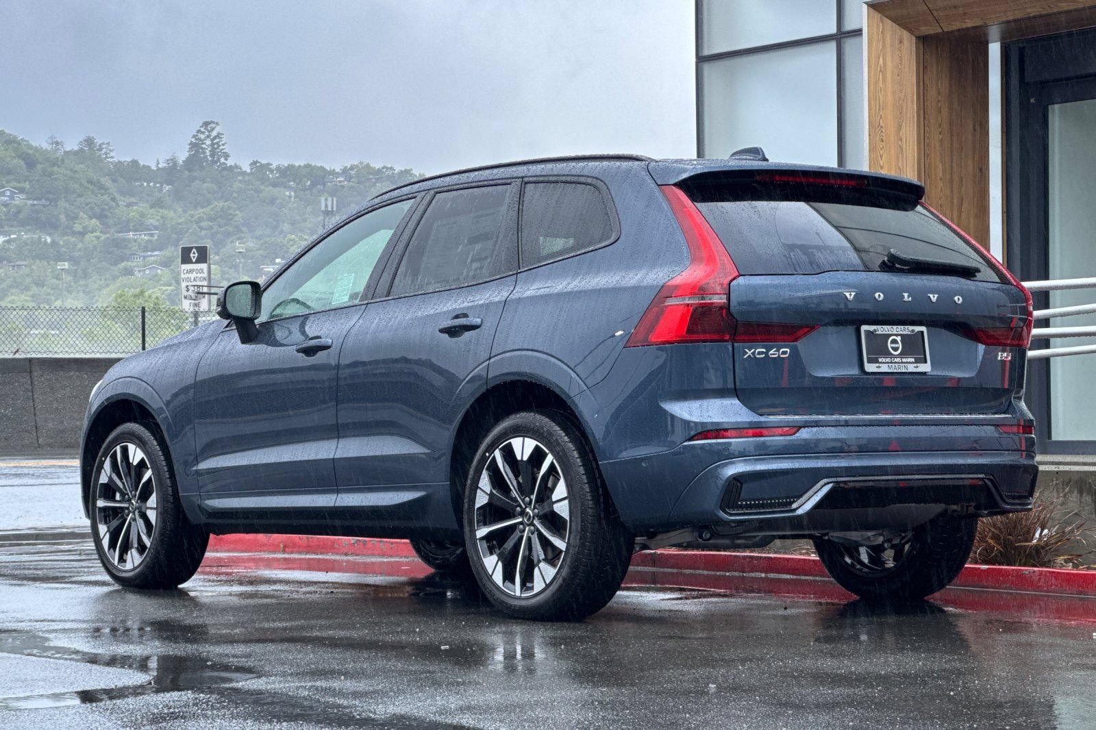 Used 2026 Volvo XC60 B5 Plus w/ Climate Package AWD/4WD image 7