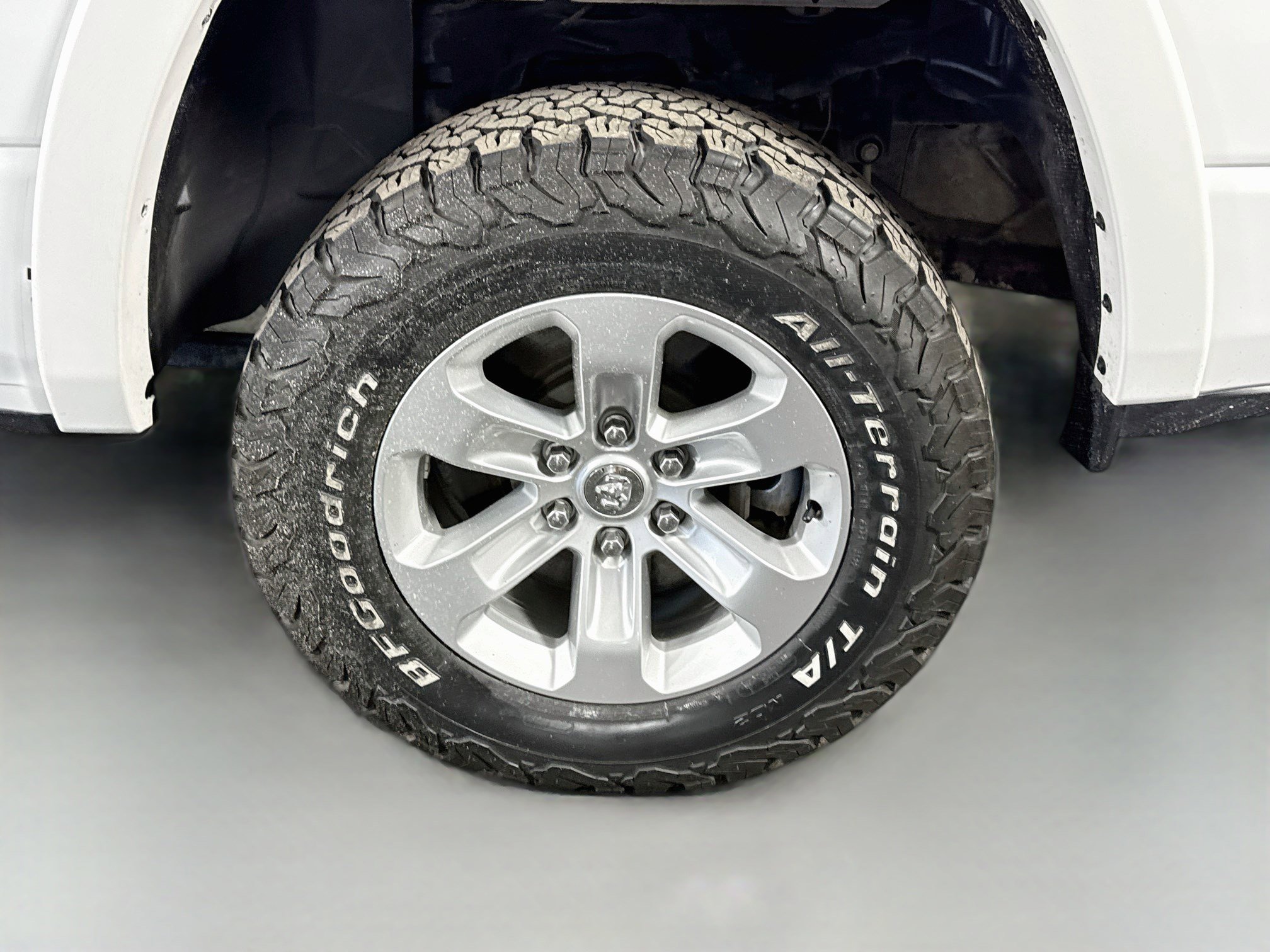 Used 2019 RAM 1500 Laramie AWD/4WD image 37