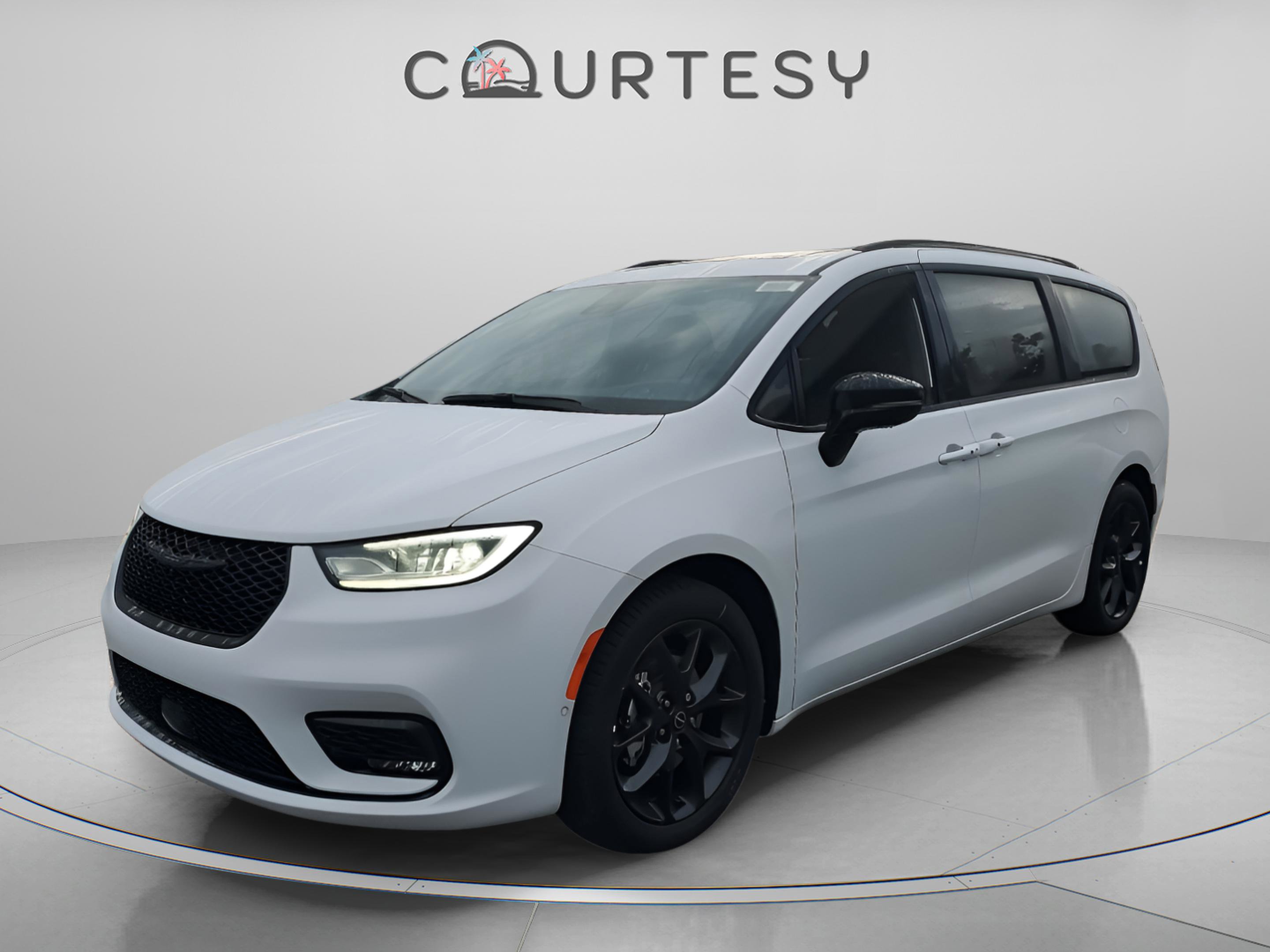 New 2025 Chrysler Pacifica Limited