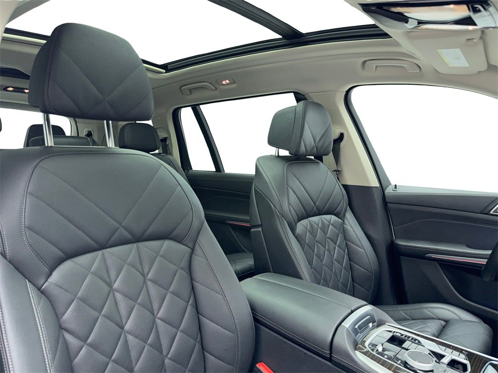 Used 2024 BMW X7 xDrive40i image 50