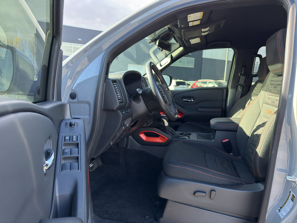 Used 2023 Nissan Frontier PRO-4X w/ Pro Convenience Package image 12
