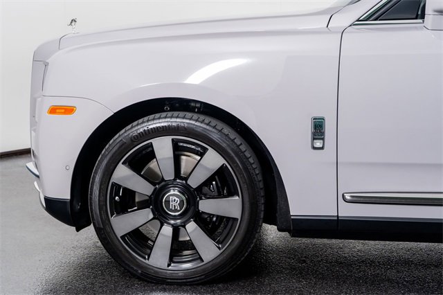 Used 2023 Rolls-Royce Cullinan image 19
