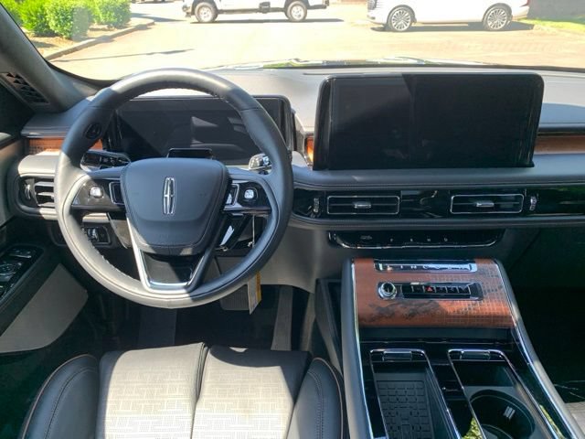 New 2026 Lincoln Aviator Black Label w/ Dynamic Handling Package AWD/4WD image 19