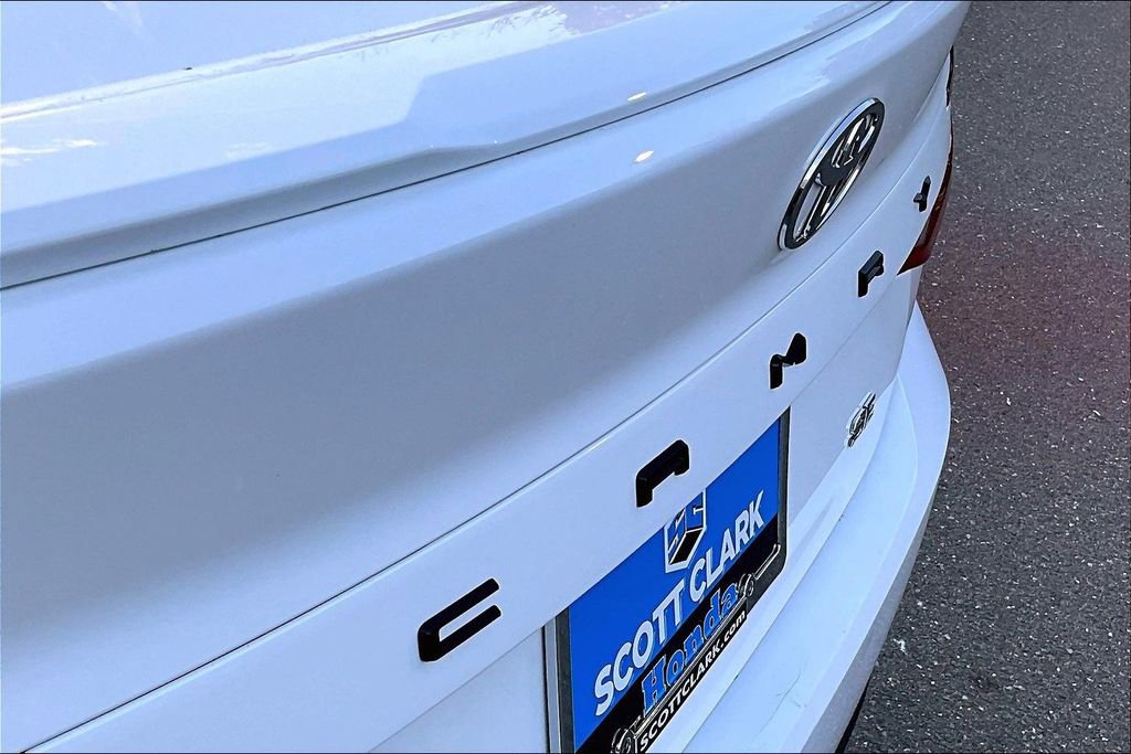 Used 2025 Toyota Camry SE image 24