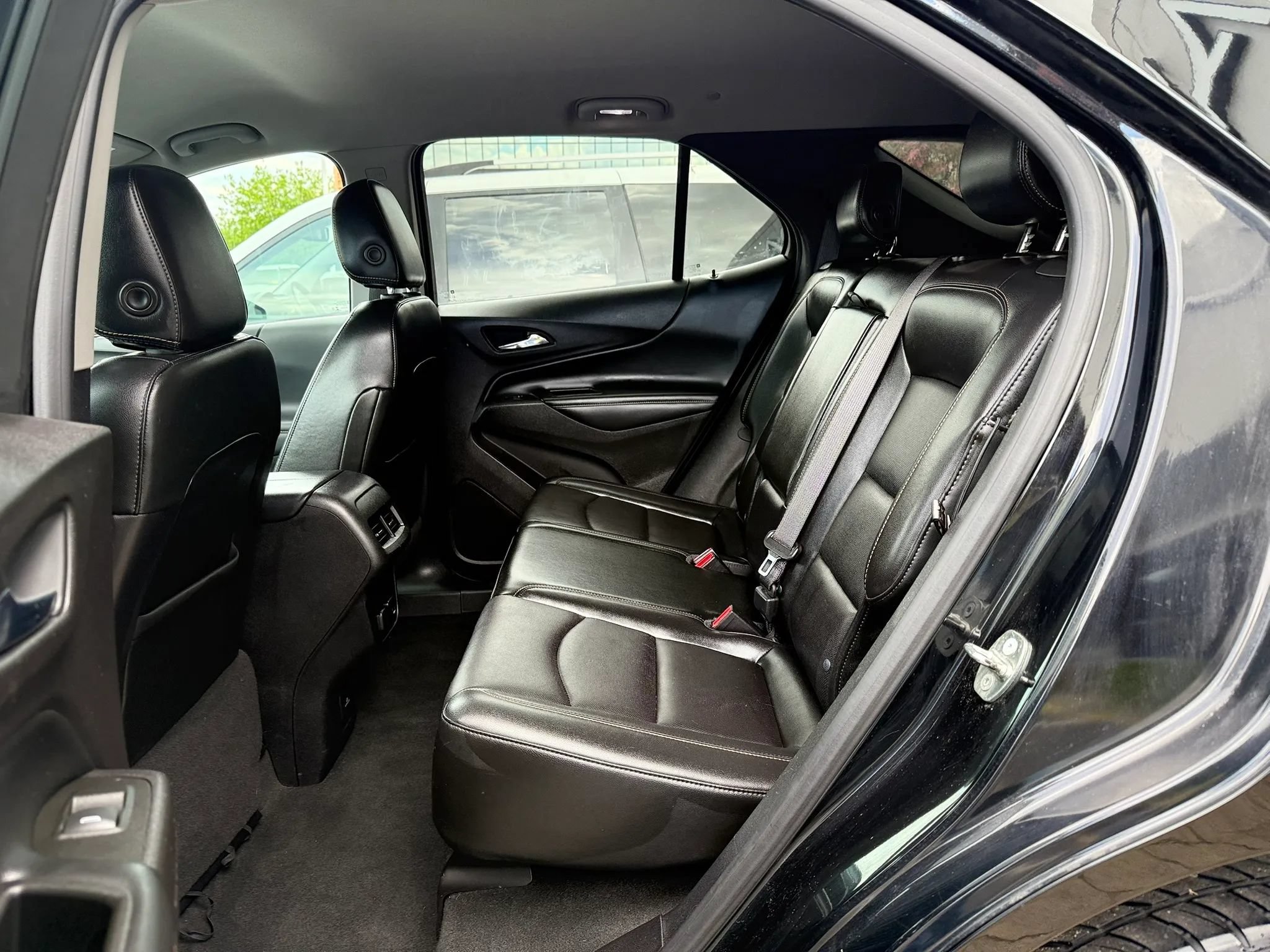 Used 2018 Chevrolet Equinox Premier AWD/4WD image 30