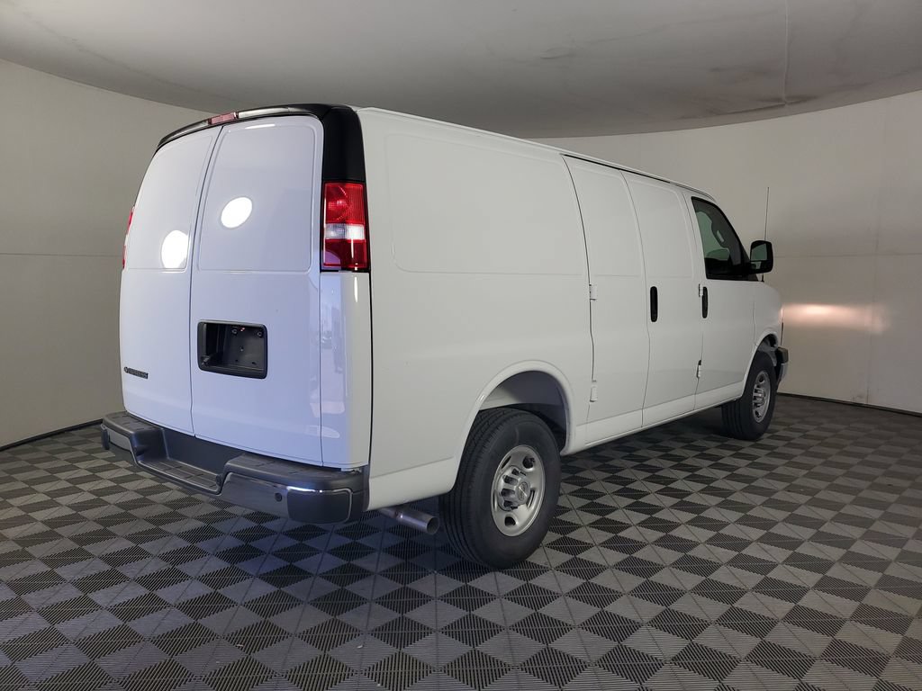 New 2026 Chevrolet Express 2500 w/ Driver Convenience Package RWD image 4