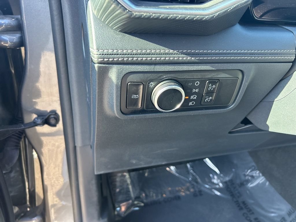Used 2025 Ford Mustang Premium RWD image 30
