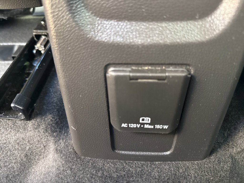 Used 2022 Buick Encore Preferred w/ Safety Package image 35