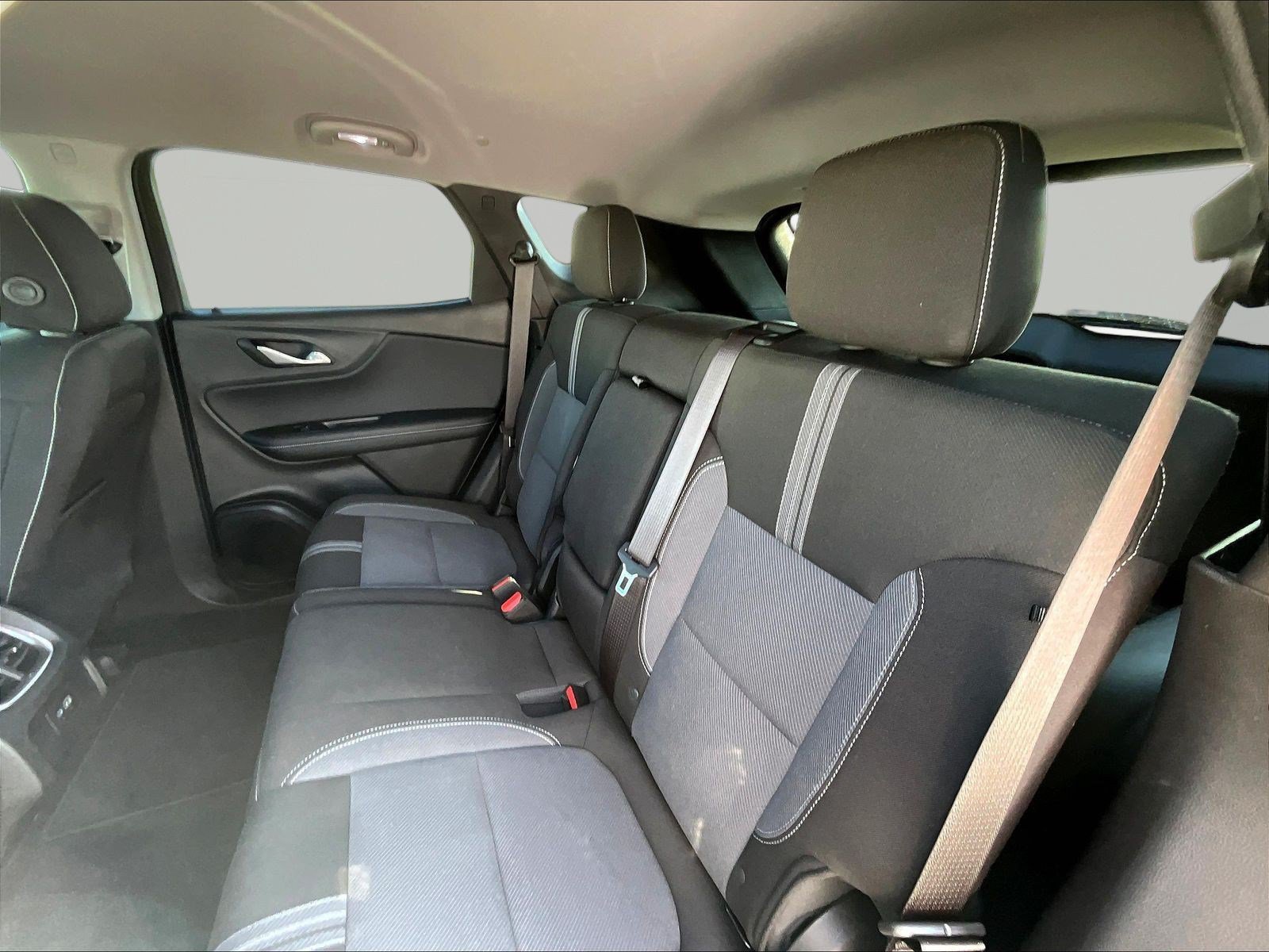 Used 2024 Chevrolet Blazer LT FWD image 22