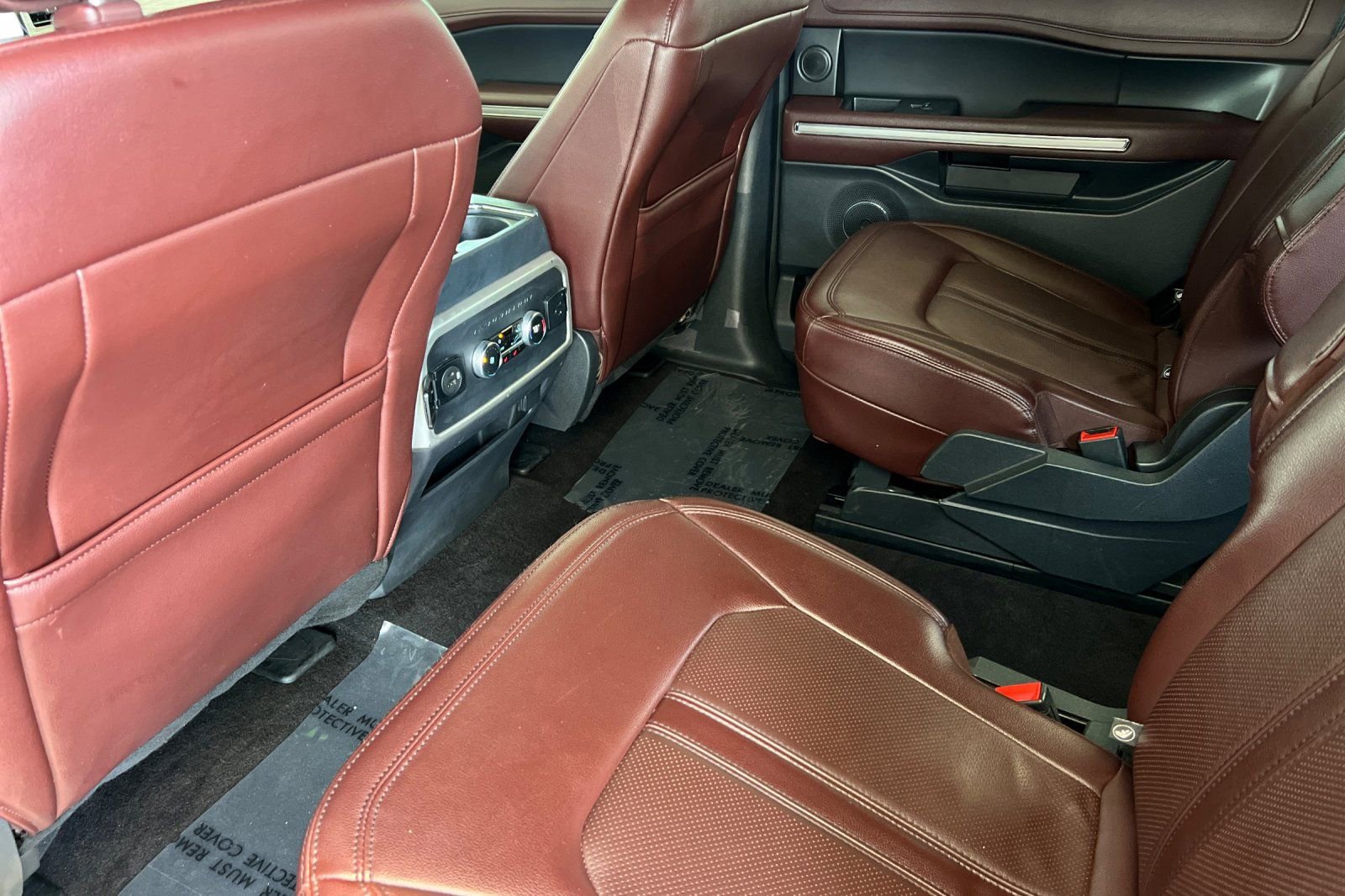 Used 2023 Ford Expedition Limited image 13