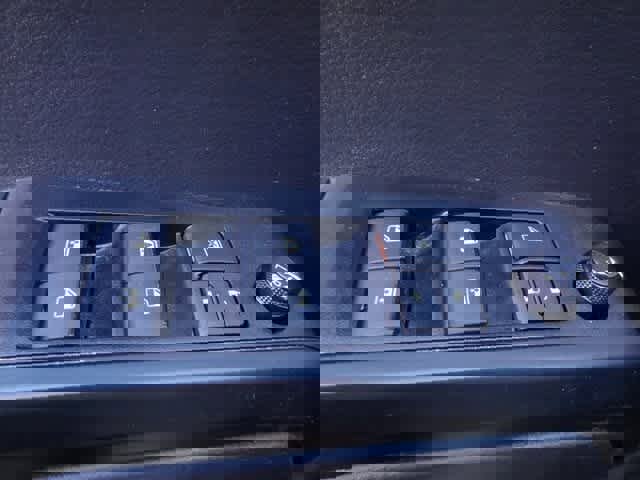 Used 2023 Toyota Tacoma SR image 13