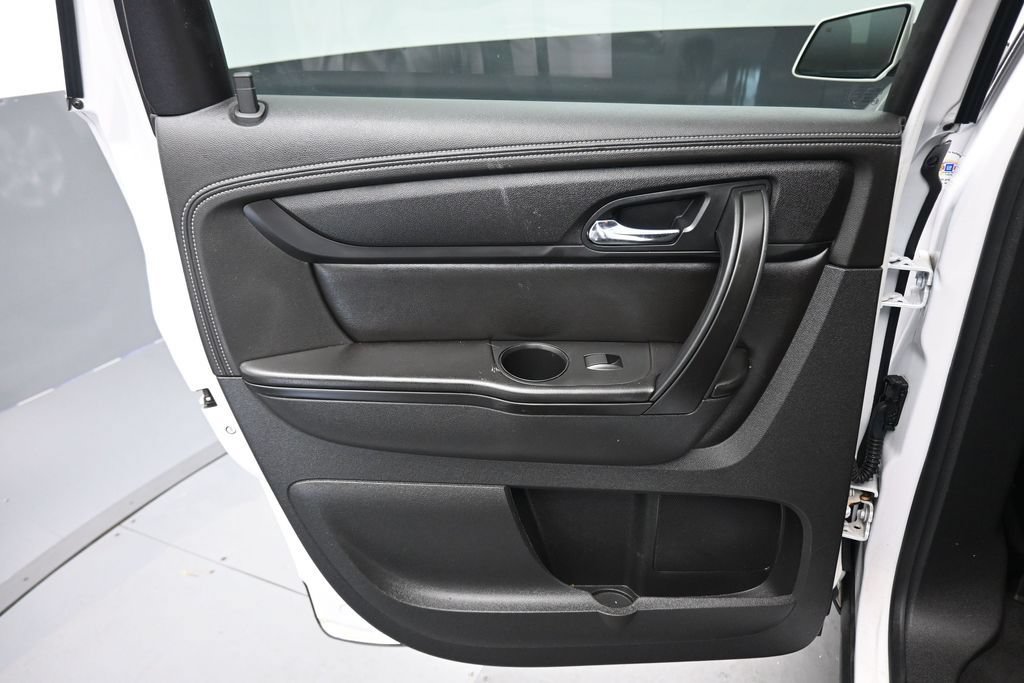 Used 2017 Chevrolet Traverse LT w/ Style and Technology Package AWD/4WD image 27