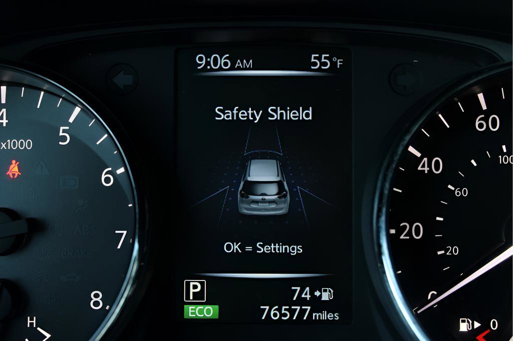 Used 2017 Nissan Rogue SV w/ SV Premium Package AWD/4WD image 16