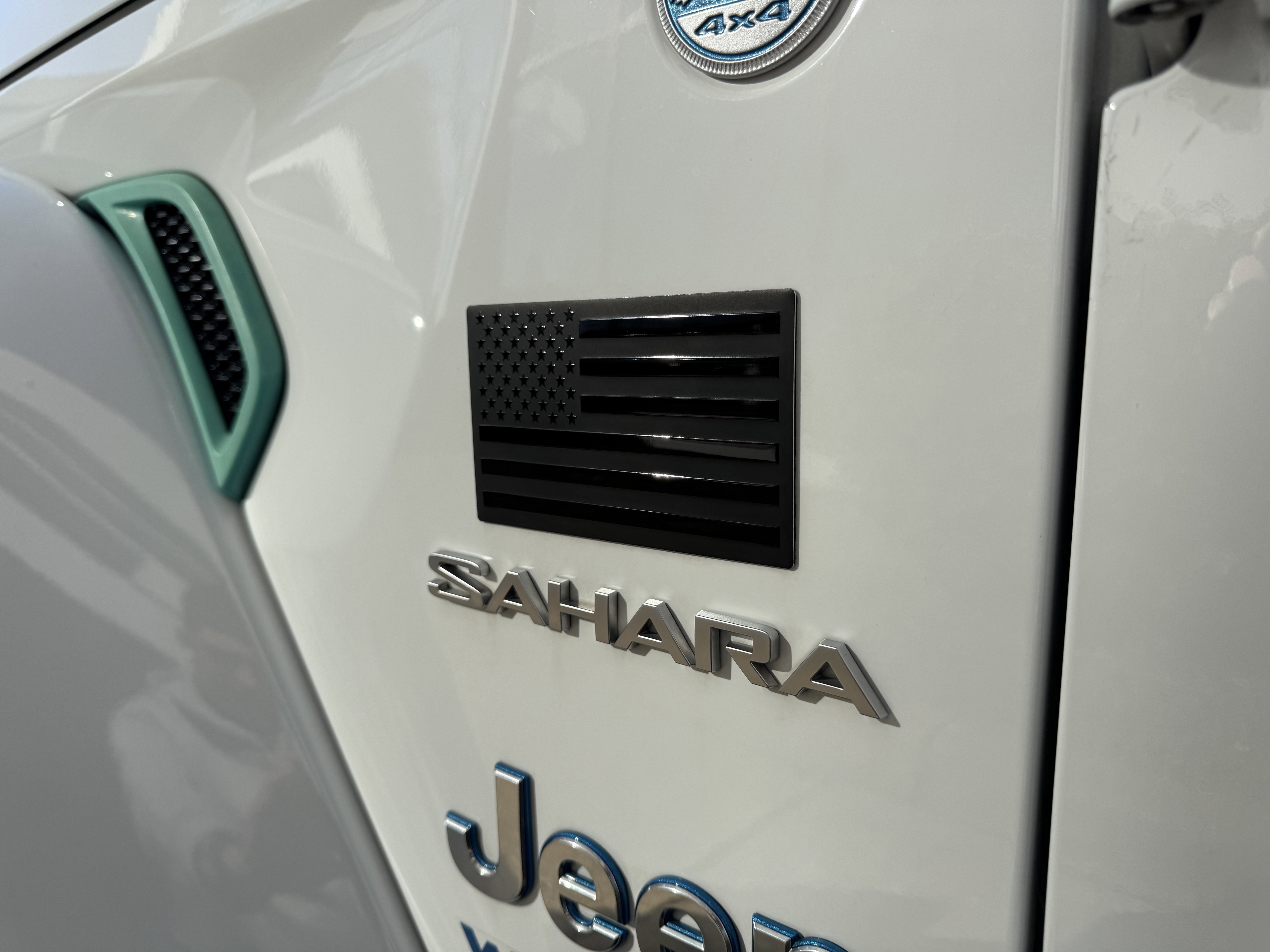 Used 2022 Jeep Wrangler Unlimited Sahara w/ Cold Weather Group image 16