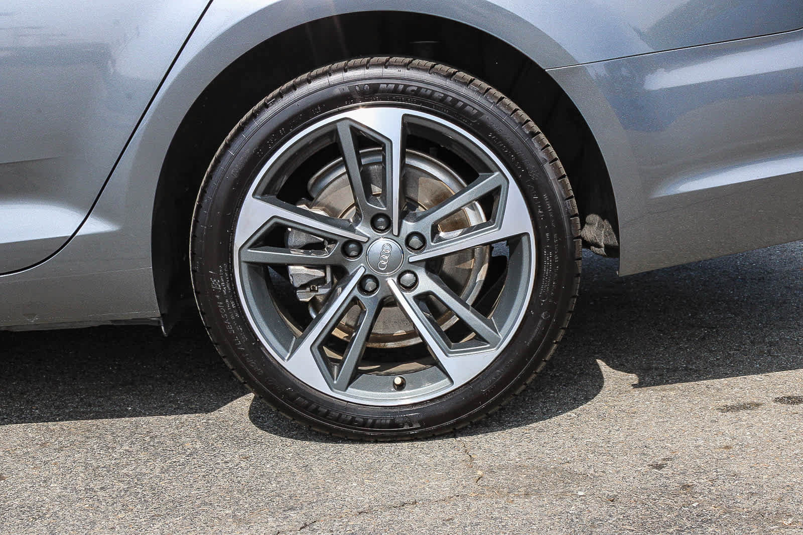 Used 2019 Audi A4 2.0T Premium FWD image 9
