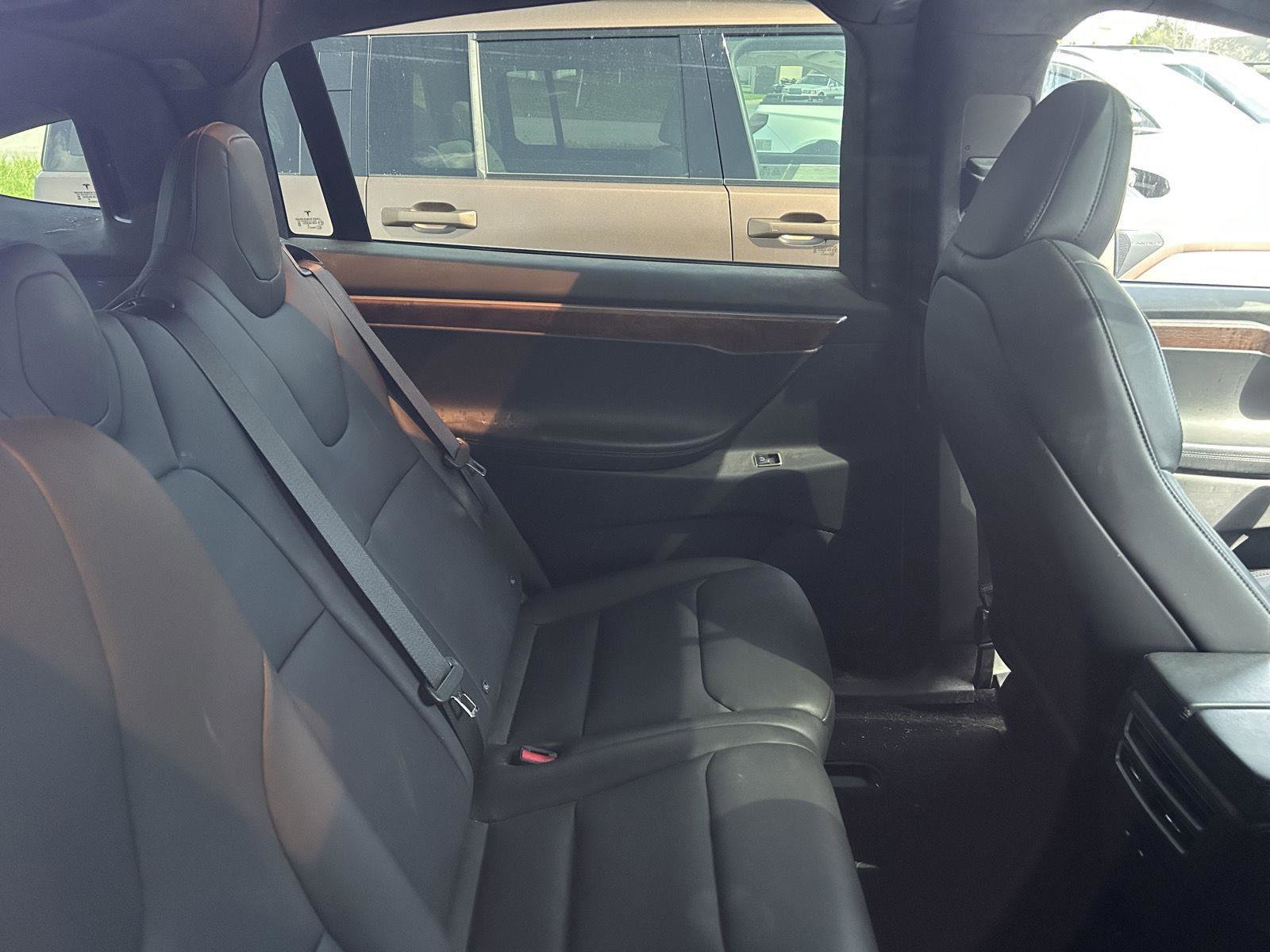 Used 2020 Tesla Model X Long Range image 8