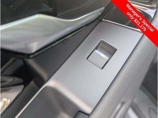 Used 2020 Land Rover Range Rover Evoque S image 13