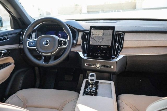 Used 2026 Volvo XC90 B6 Plus w/ Protection Package image 14