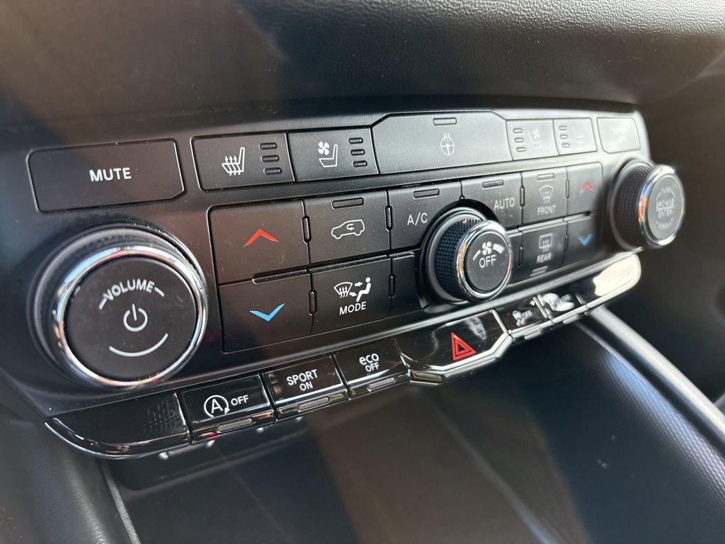 Used 2024 Dodge Durango GT image 30