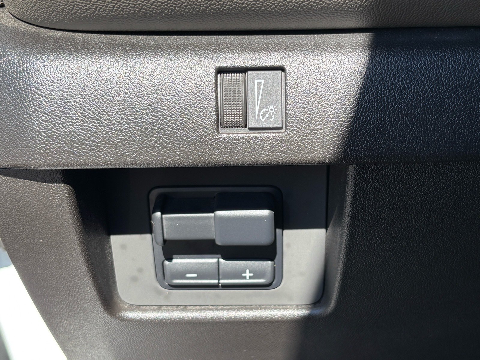 Used 2025 Chevrolet Colorado ZR2 AWD/4WD image 25