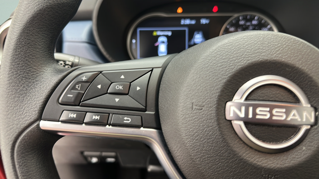 Used 2025 Nissan Versa SV FWD image 17