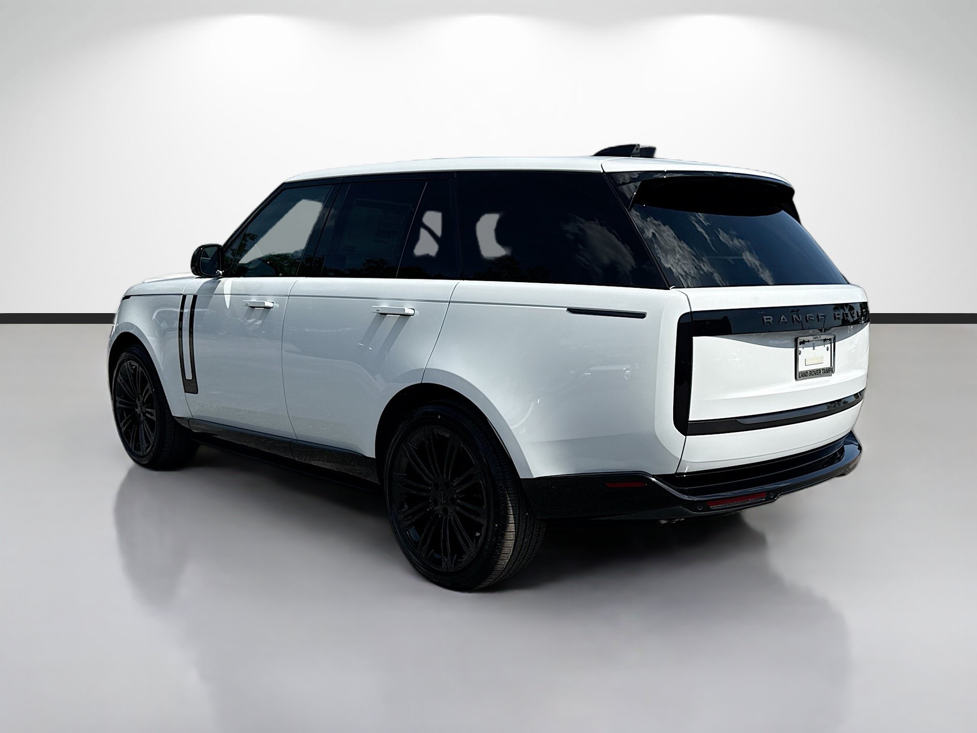 New 2026 Land Rover Range Rover SE AWD/4WD image 3